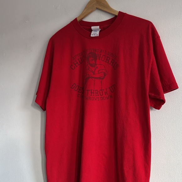 Vintage Chuck Norris T-Shirt / Chuck Norris Throws Down / Large - Picture 6 of 6